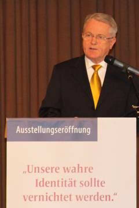 Dr. Axel Hartmann