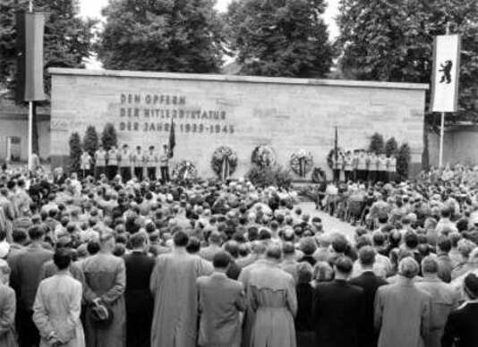 Gedenkfeier, Gedenkstätte Plötzensee, Berlin, 20.07.1954
