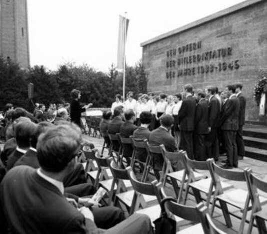 Gedenkfeier, Gedenkstätte Plötzensee, Berlin, 11.07.1968