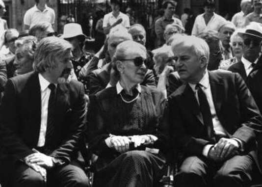 Gedenkfeier, Ehrenhof der Gedenk- und Bildungsstätte Stauffenbergstraße, Berlin, 20.07.1982