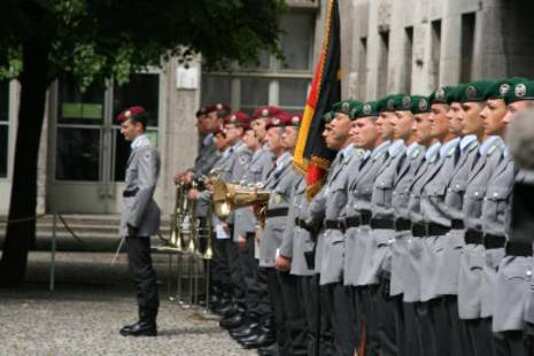 Gedenkfeier, Ehrenhof der Gedenkstätte Deutscher Widerstand in der Stauffenbergstraße, Berlin, 20.07.2009