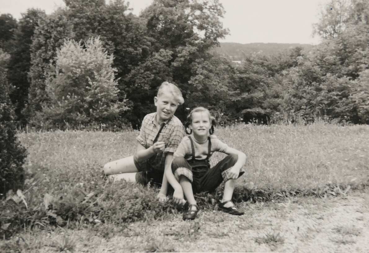 Hans-Harald von Linstow mit Schwester Ilsemarie (genannt "Pünktchen")